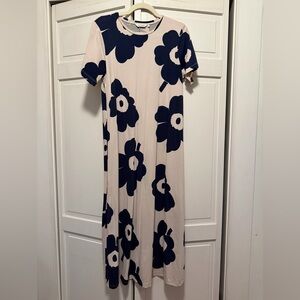 Marimekko EUC beige Floral midi Dress with Navy Blooms